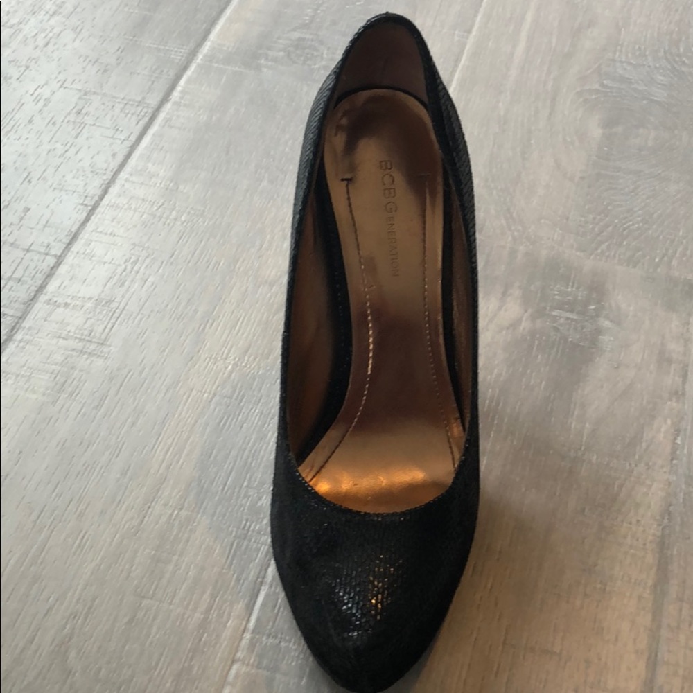 BCBG pump - Picture 2 of 5